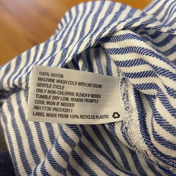 Cute Top - Picture 4 of 4